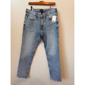 NWT H&M High Waisted Slim Straight Light Wash Denim Jeans Size US 31/30